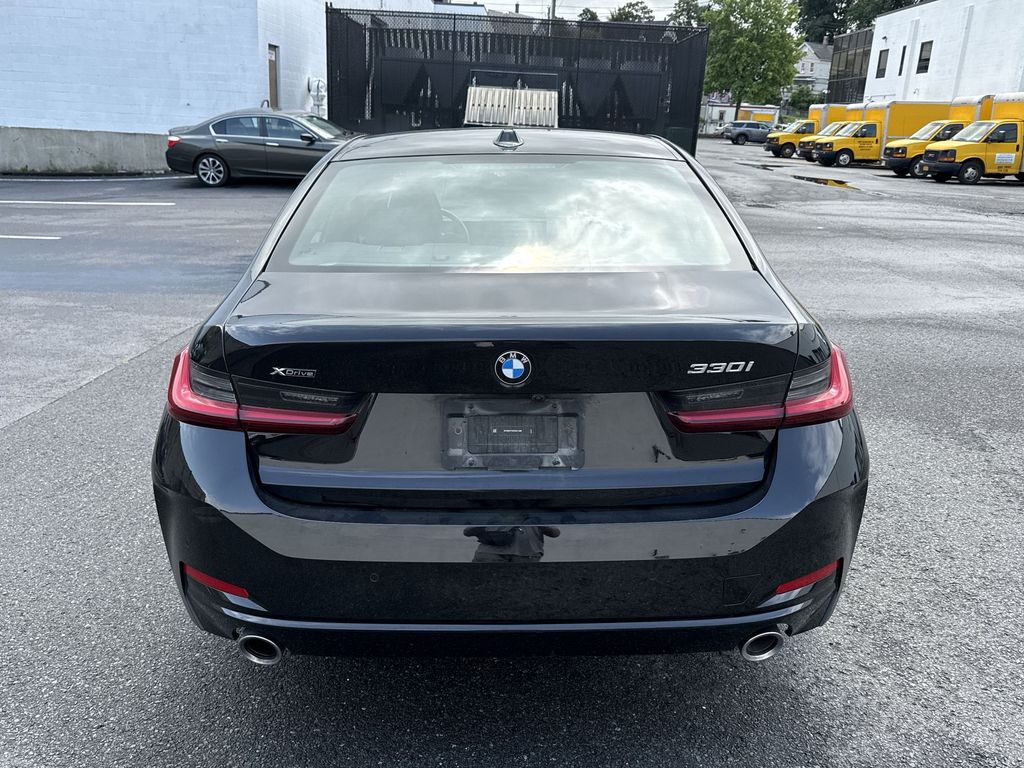 Thumbnail: 2023 BMW 3 Series - 21