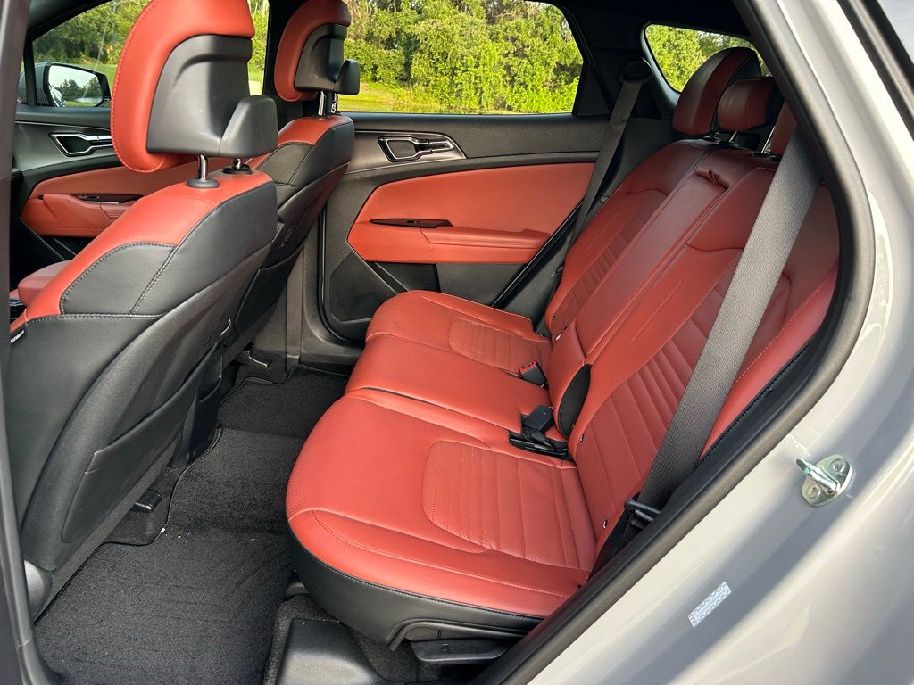 2025 Kia Sportage SX Prestige 13