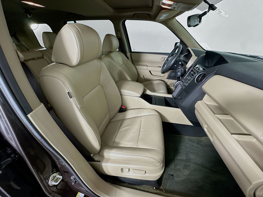 Thumbnail: 2014 Honda Pilot - 29