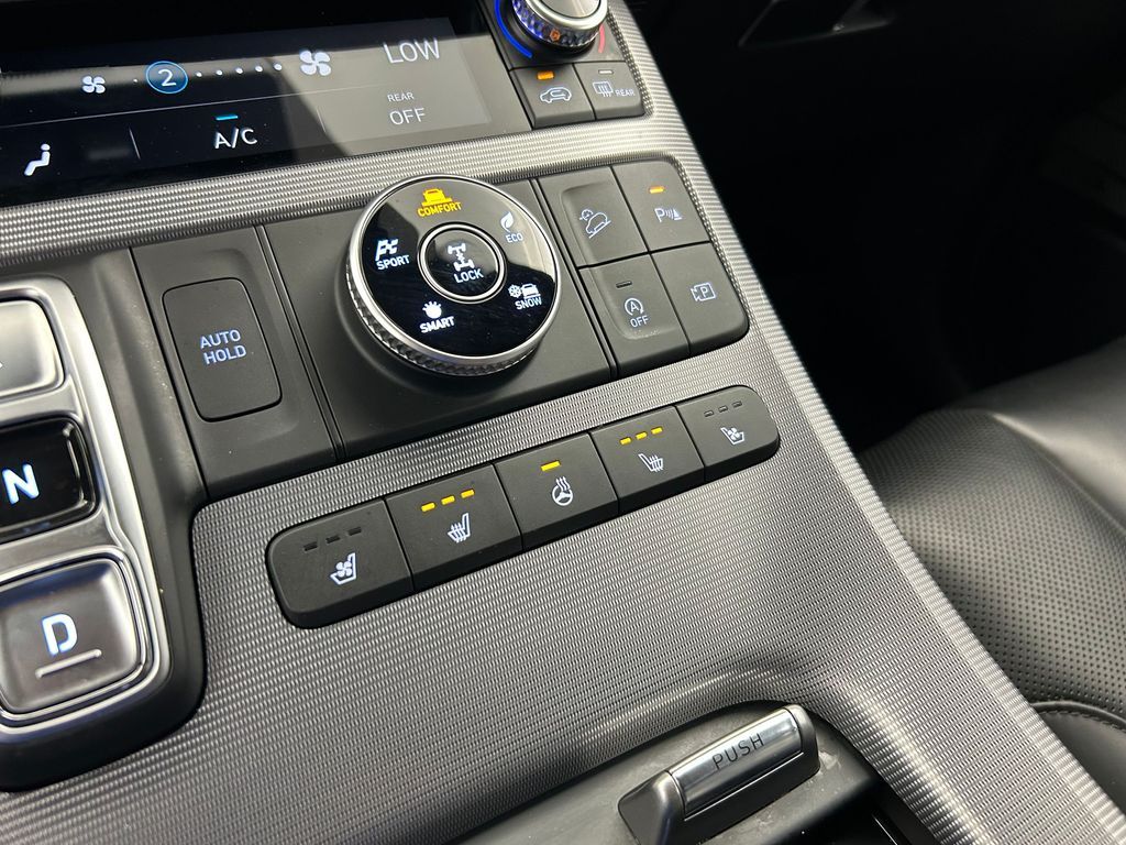 Used 2024 Robust Emerald Hyundai Calligraphy image 25