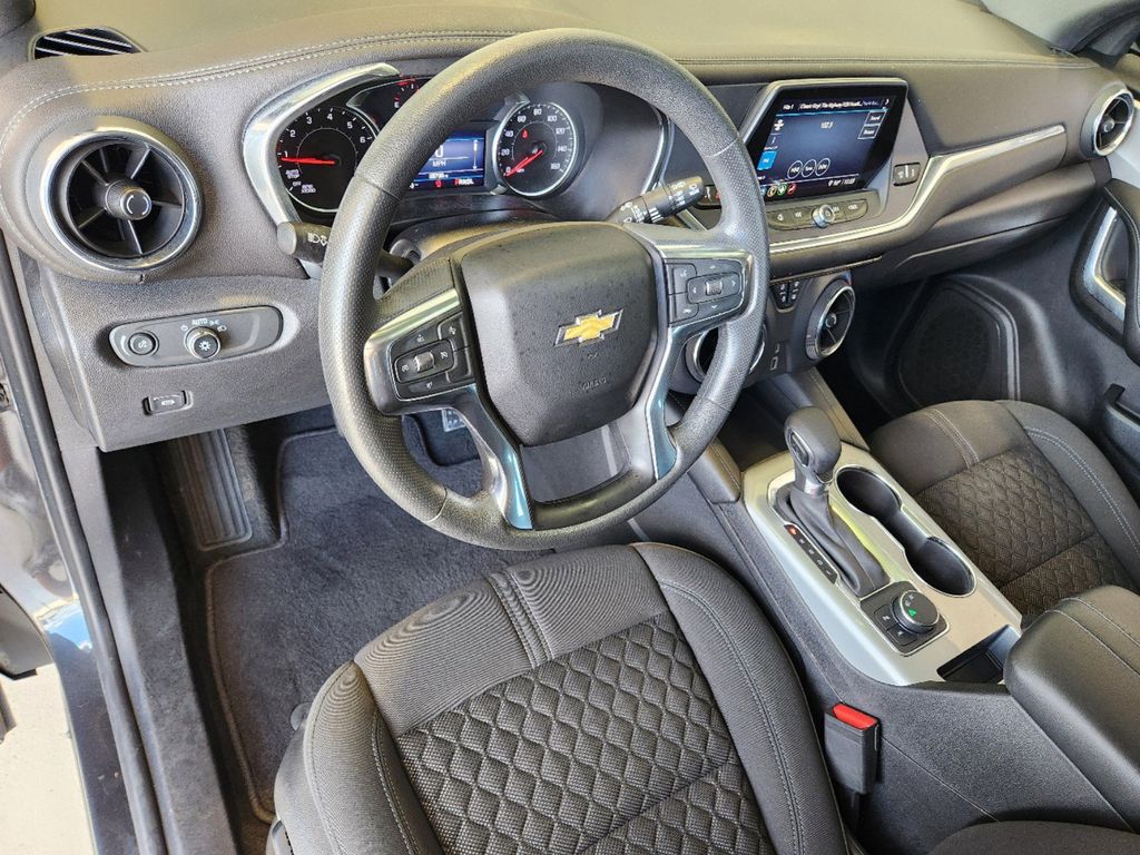 2022 Chevrolet Blazer LT 2