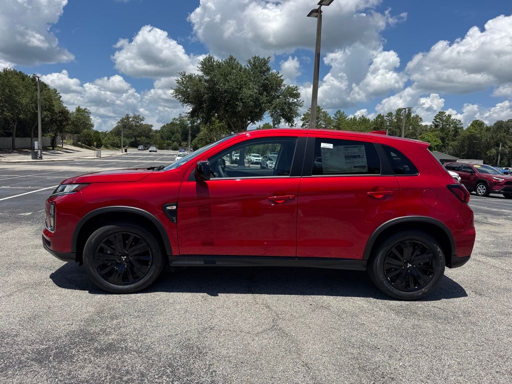 2025 Mitsubishi Outlander Sport LE photo 4