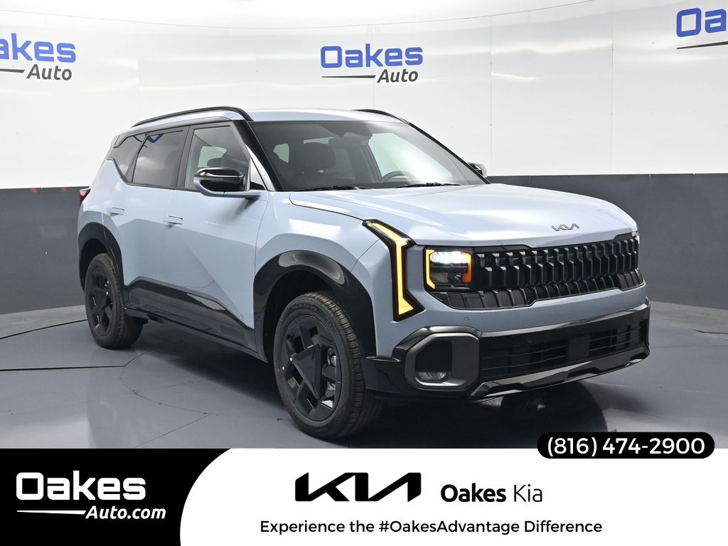 Pale Gray 2027 Kia Seltos SUV / Crossover All-Wheel Drive Continuously Variable Transmission