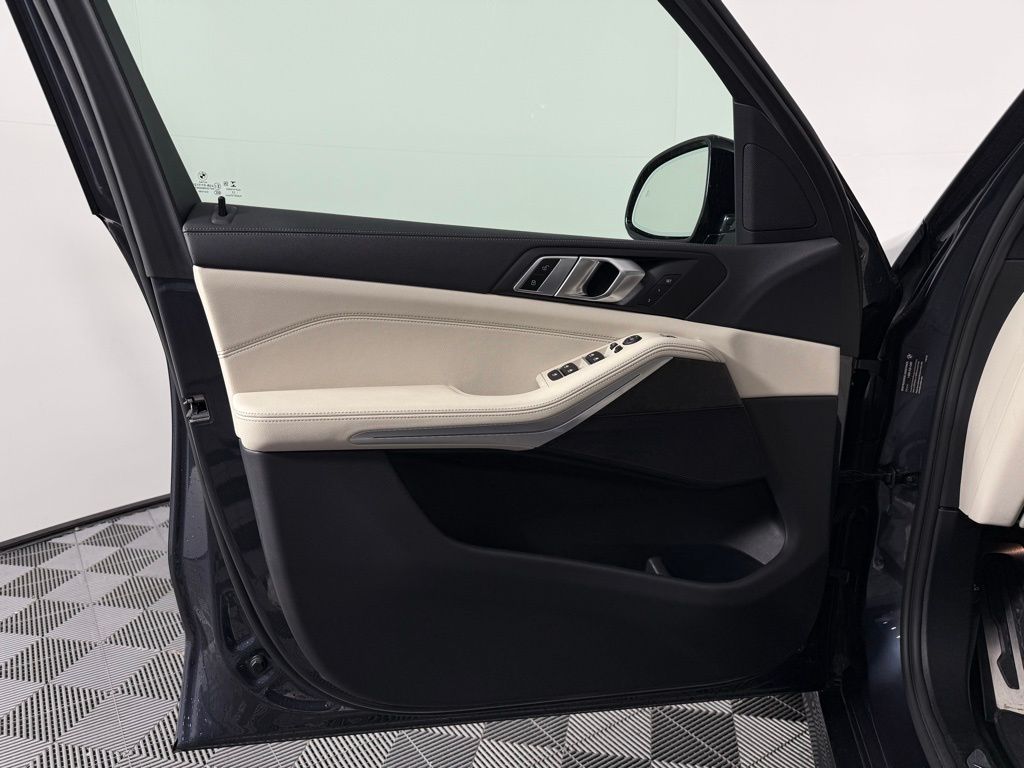 2022 BMW X5 xDrive40i 10