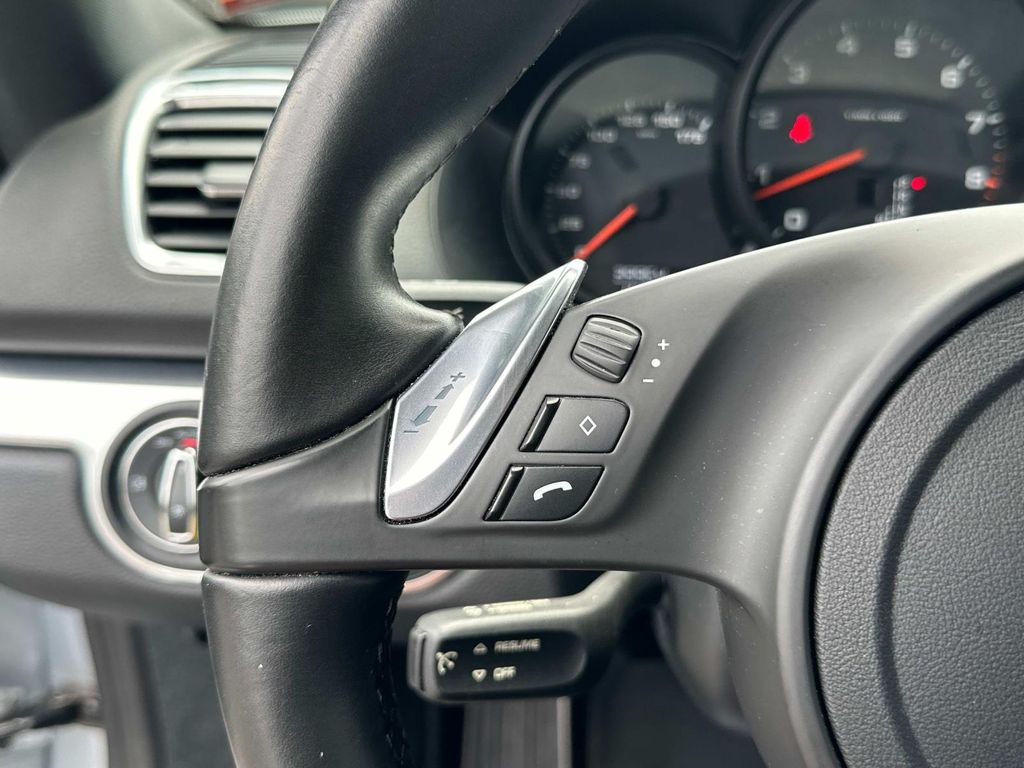 Thumbnail: 2016 Porsche Cayman - 14