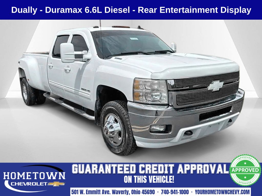 Summit White 2011 Chevrolet Silverado 3500HD Pickup Truck Four-Wheel Drive 6-Speed Automatic