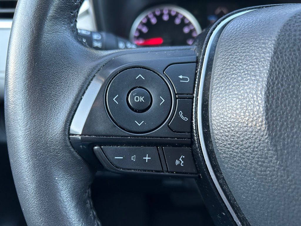 Thumbnail: 2020 Toyota RAV4 - 20