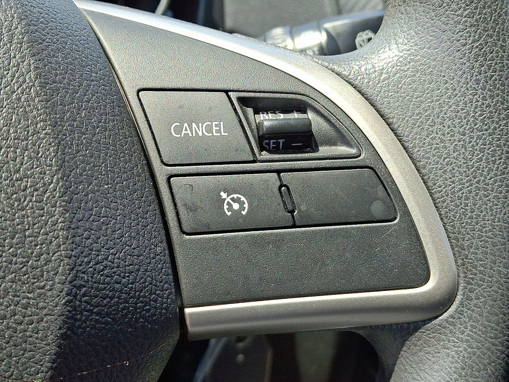 Thumbnail: 2018 Mitsubishi Outlander Sport - 21