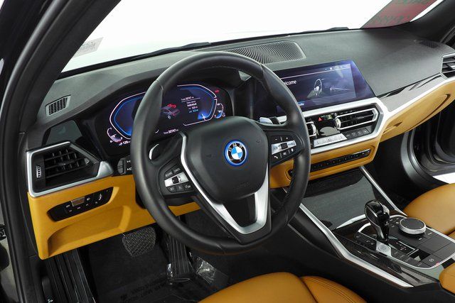 2022 BMW 3 Series 330e iPerformance 28