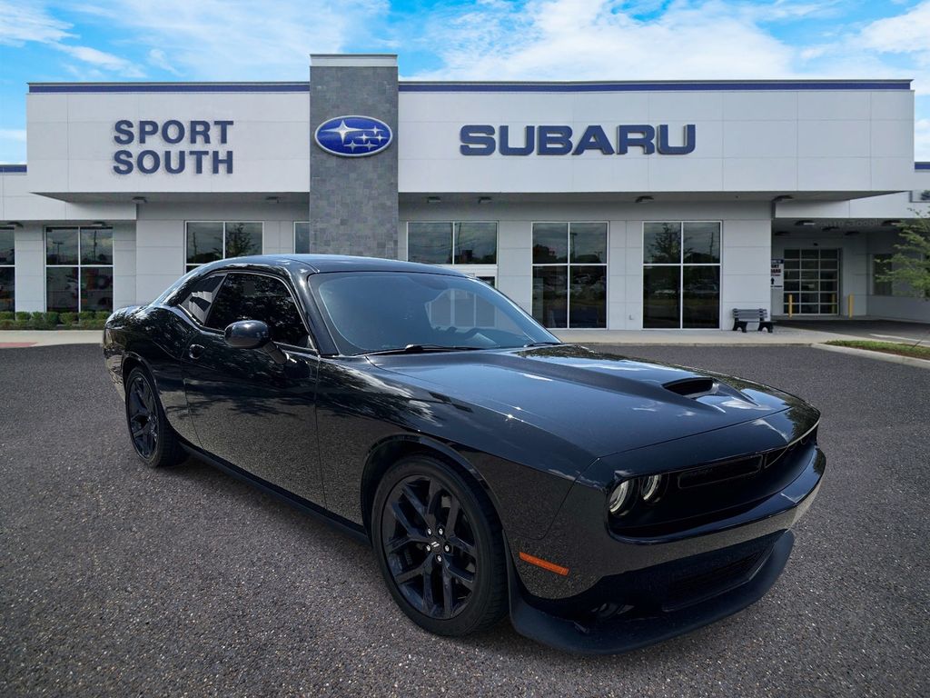 Pitch Black Clearcoat 2020 Dodge Challenger Coupe Rear-Wheel Drive 8-Speed Automatic