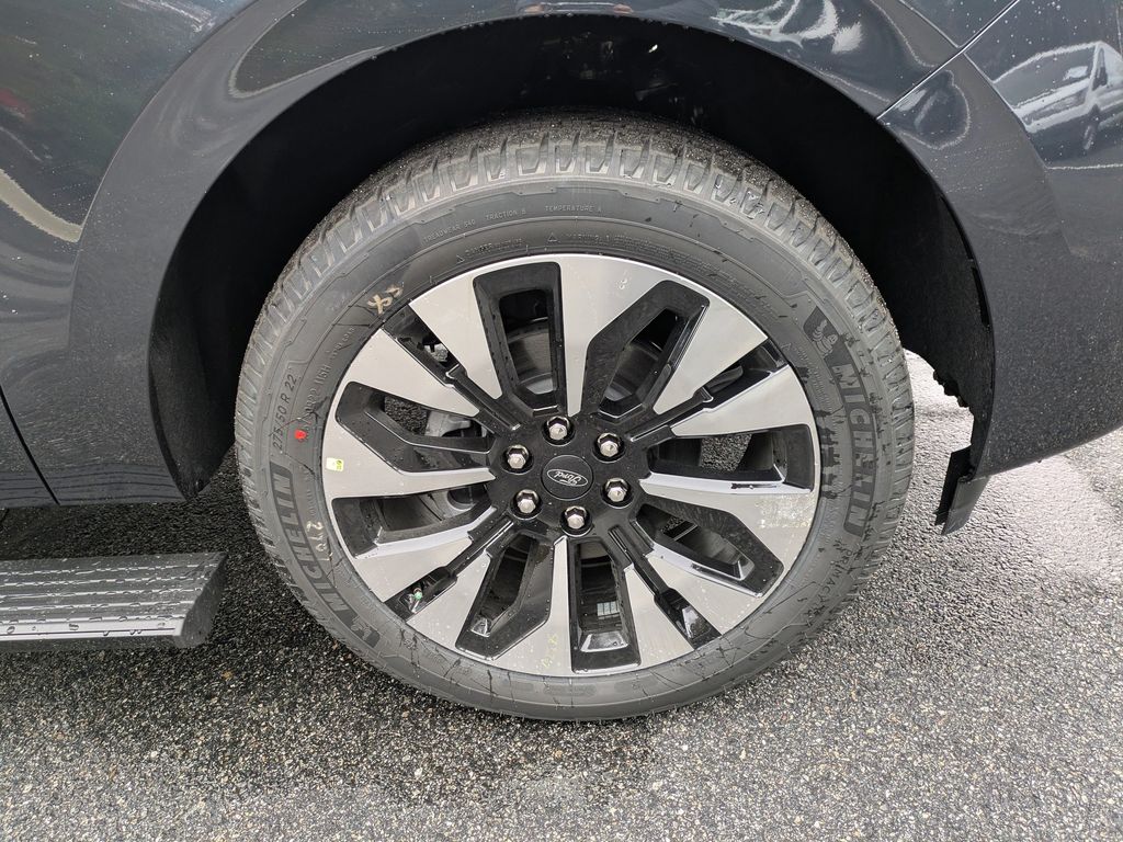 2025 Ford Expedition Platinum MAX