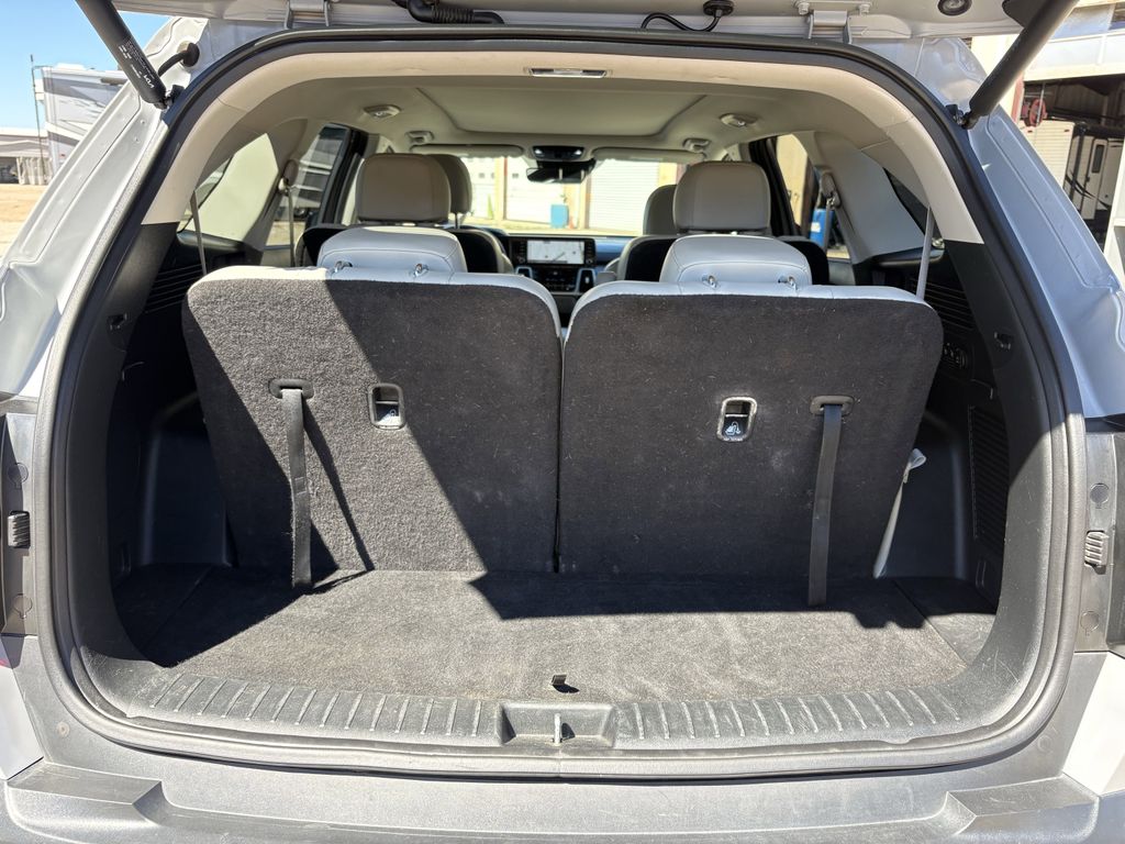 Used 2022 Wolf Gray Kia X-Line EX image 26