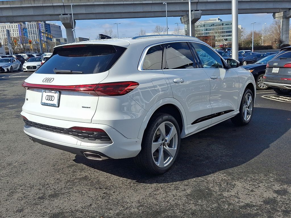 Thumbnail: 2026 Audi Q5 - 3