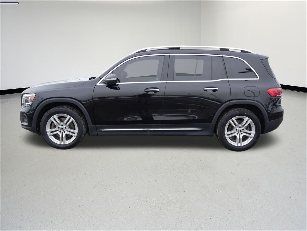 Thumbnail: 2022 Mercedes-Benz GLB - 2