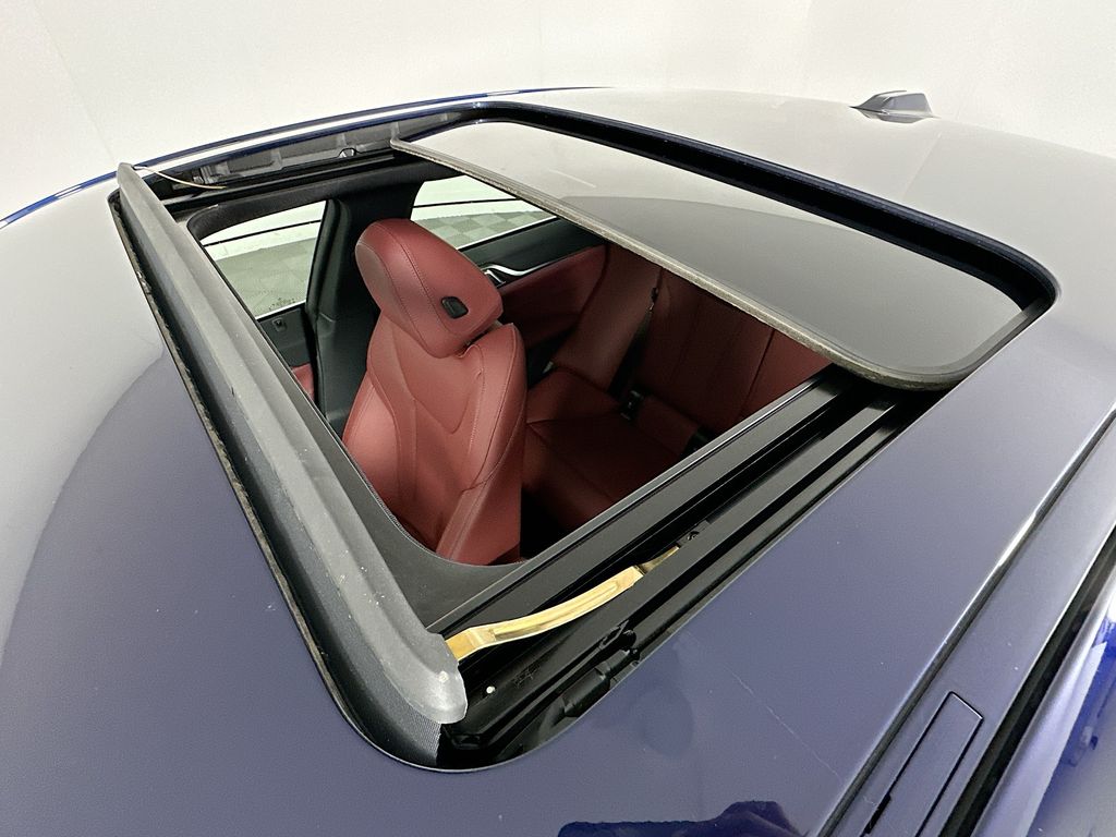 Thumbnail: 2023 BMW i4 - 22