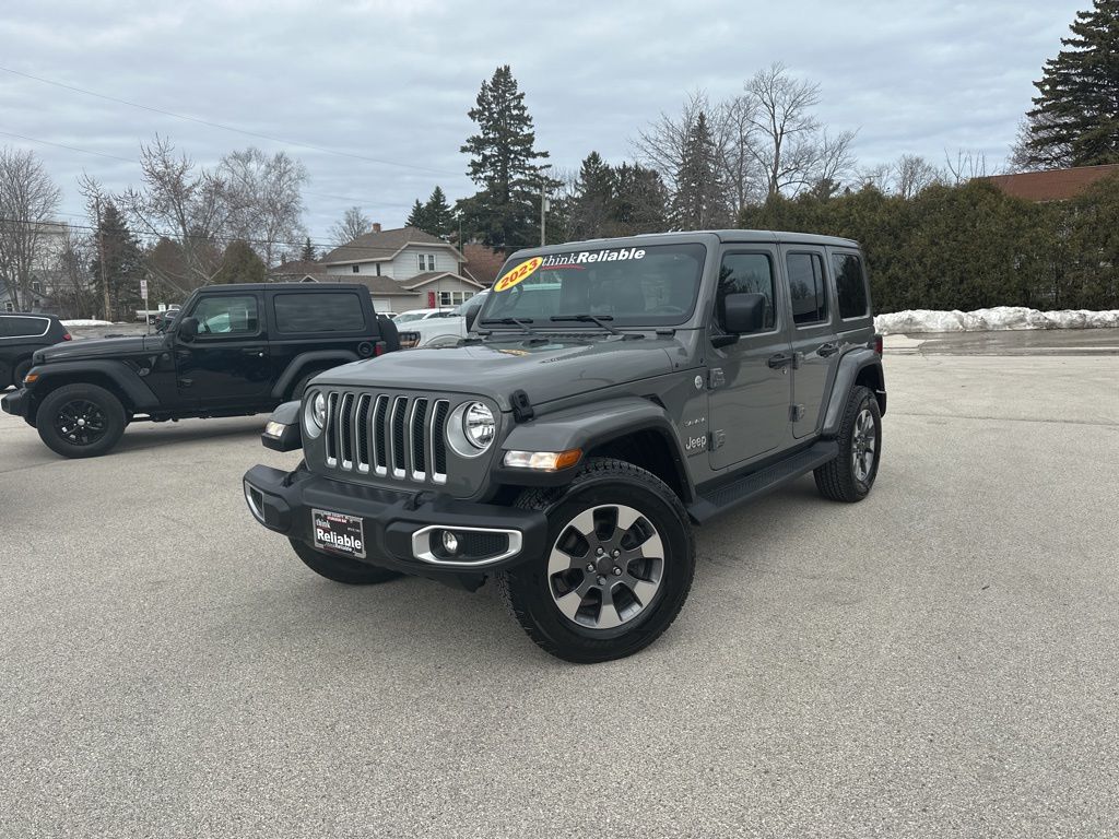 Sting-Gray Clearcoat 2023 Jeep Wrangler Sahara 4-Door 4WD SUV / Crossover Four-Wheel Drive 8-Speed Automatic