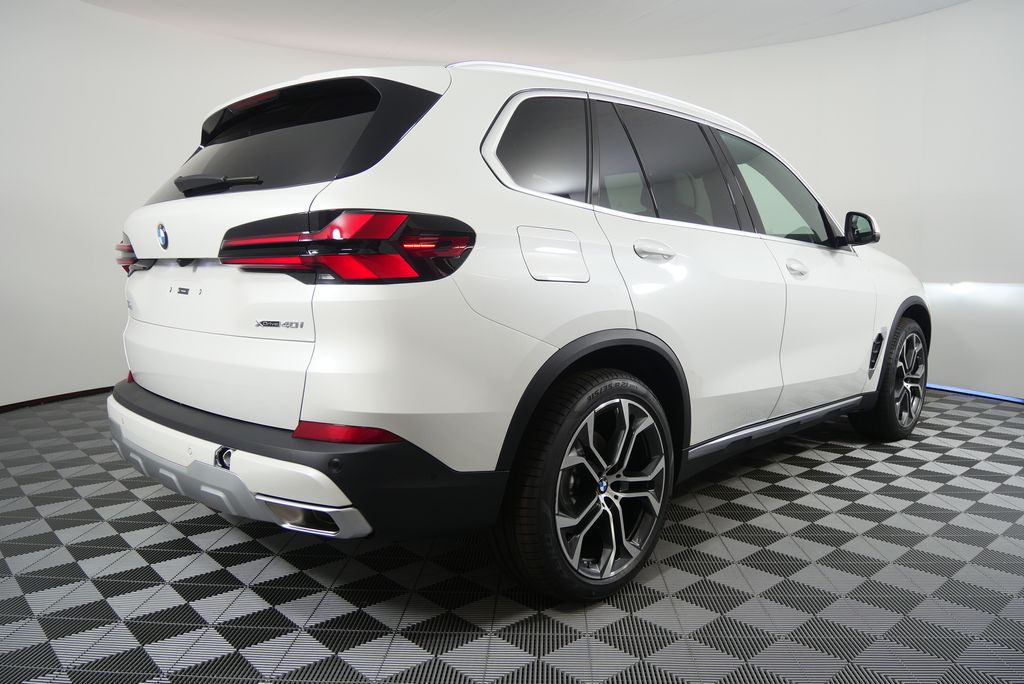 Thumbnail: 2026 BMW X5 - 3