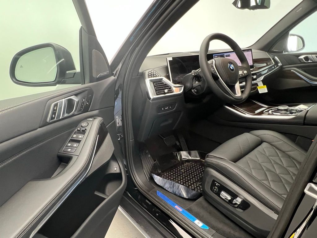 Thumbnail: 2026 BMW X5 - 22