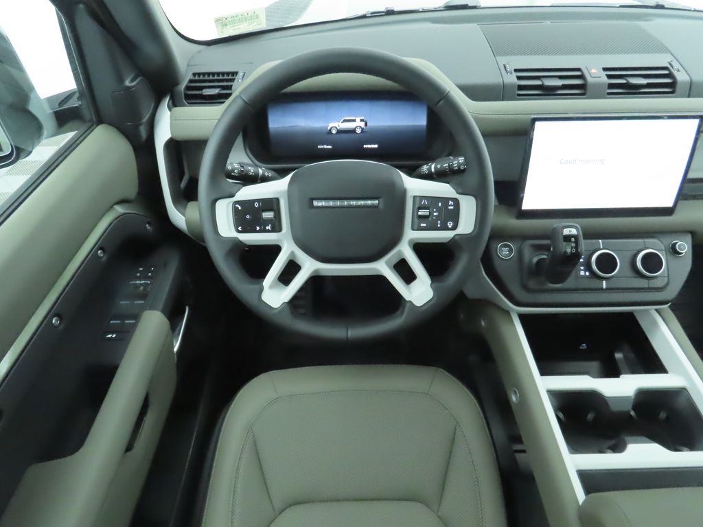 2025 Land Rover Defender 110 11