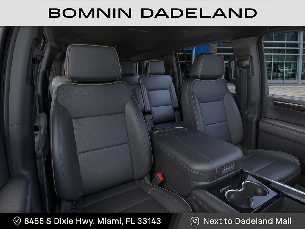 2025 Chevrolet Suburban Premier photo