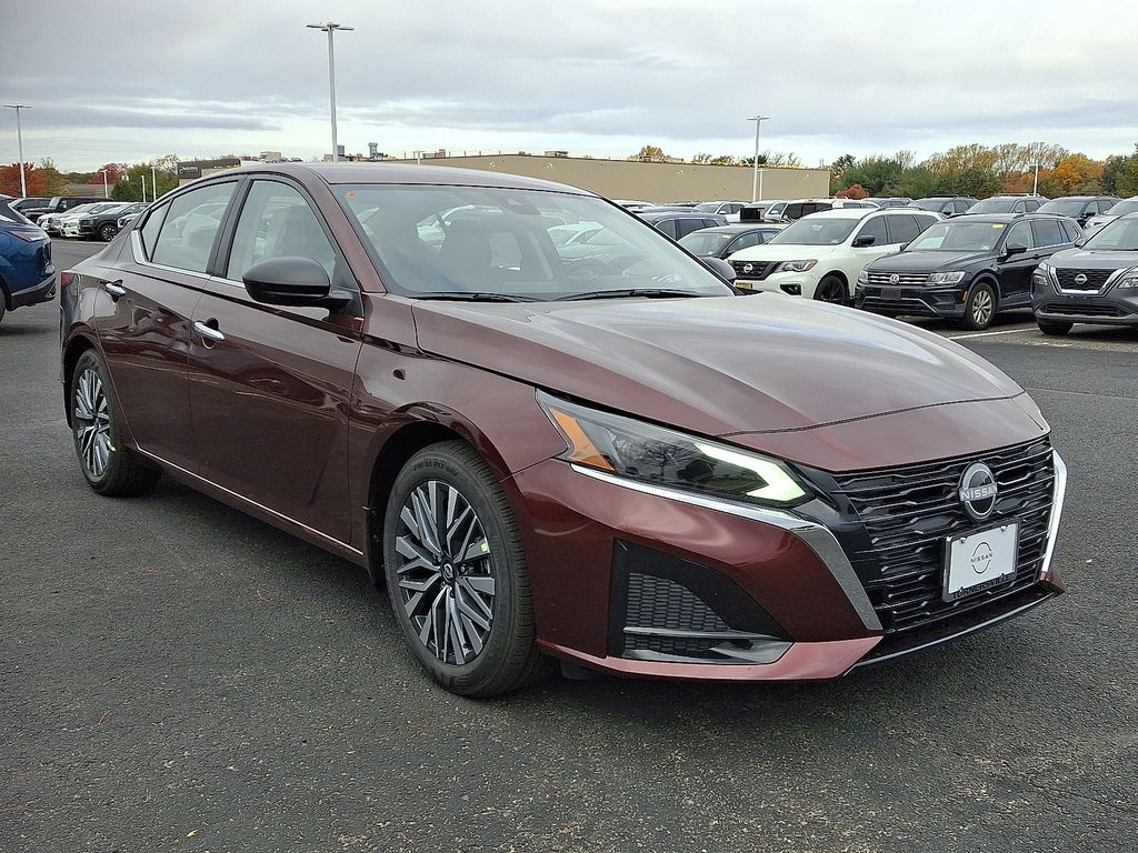 Thumbnail: 2025 Nissan Altima - 2