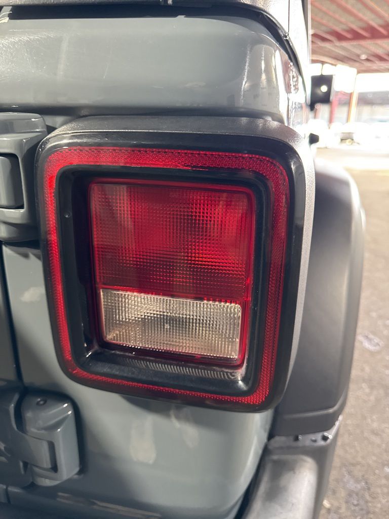 Thumbnail: 2024 Jeep Wrangler - 19