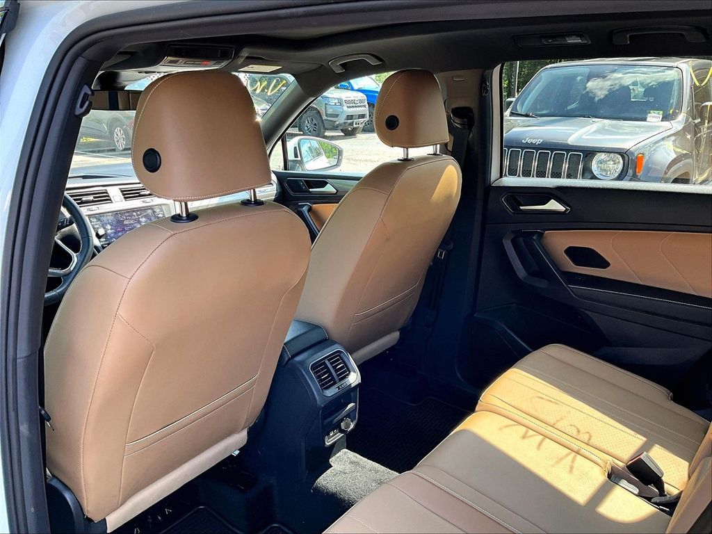 2023 Volkswagen Tiguan — photo 8
