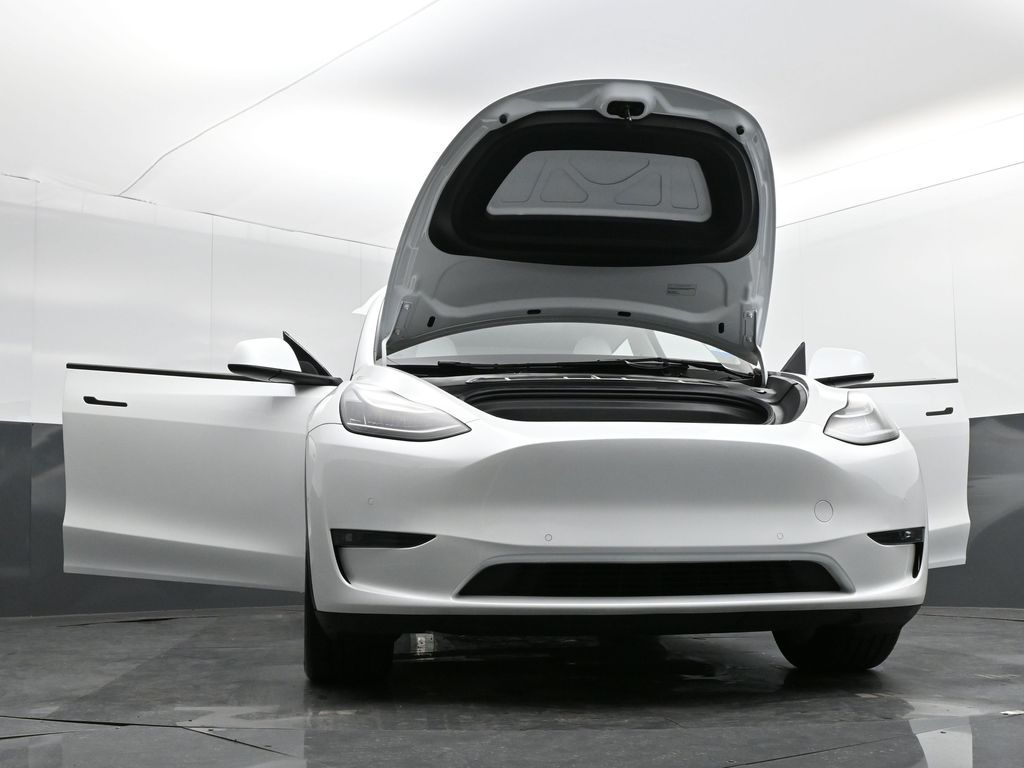 2022 Tesla Model Y Long Range Dual Motor All-Wheel Drive