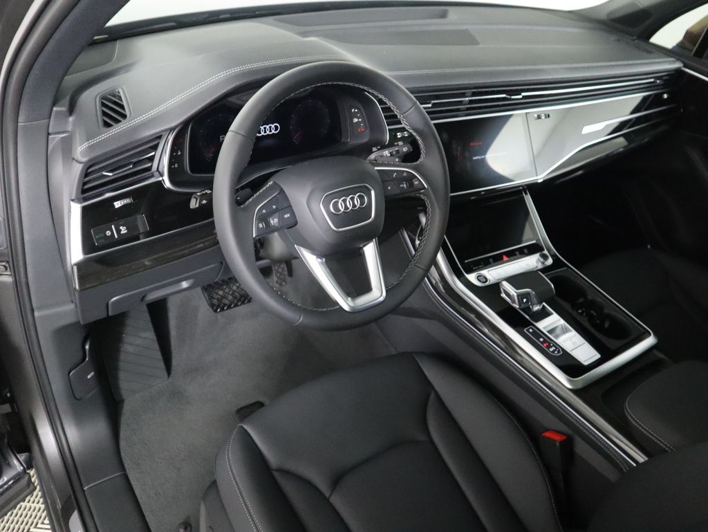 Thumbnail: 2026 Audi Q7 - 11