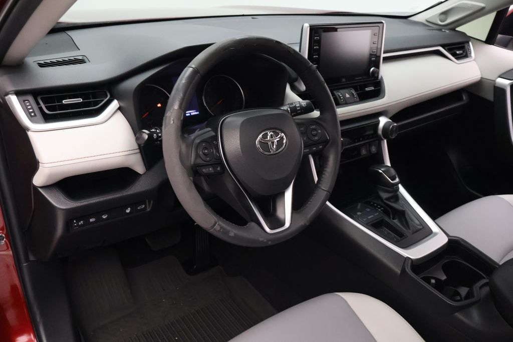 Thumbnail: 2021 Toyota RAV4 - 15
