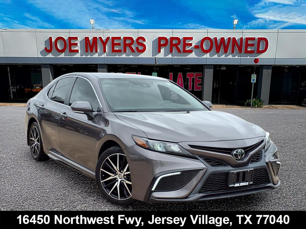 2023 Toyota Camry SE - 0