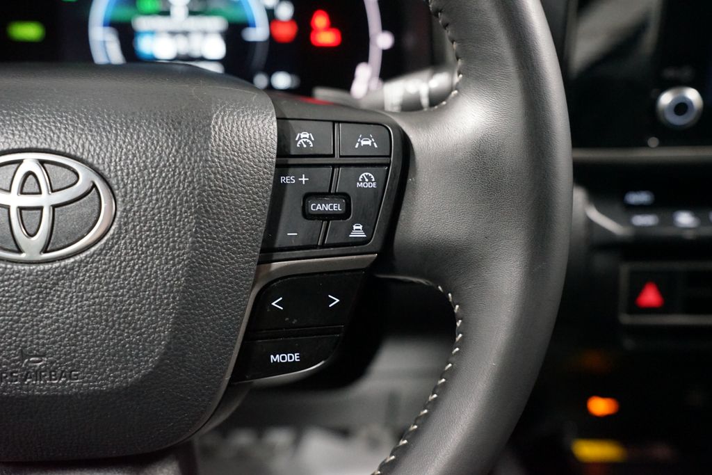 Thumbnail: 2025 Toyota Camry - 13