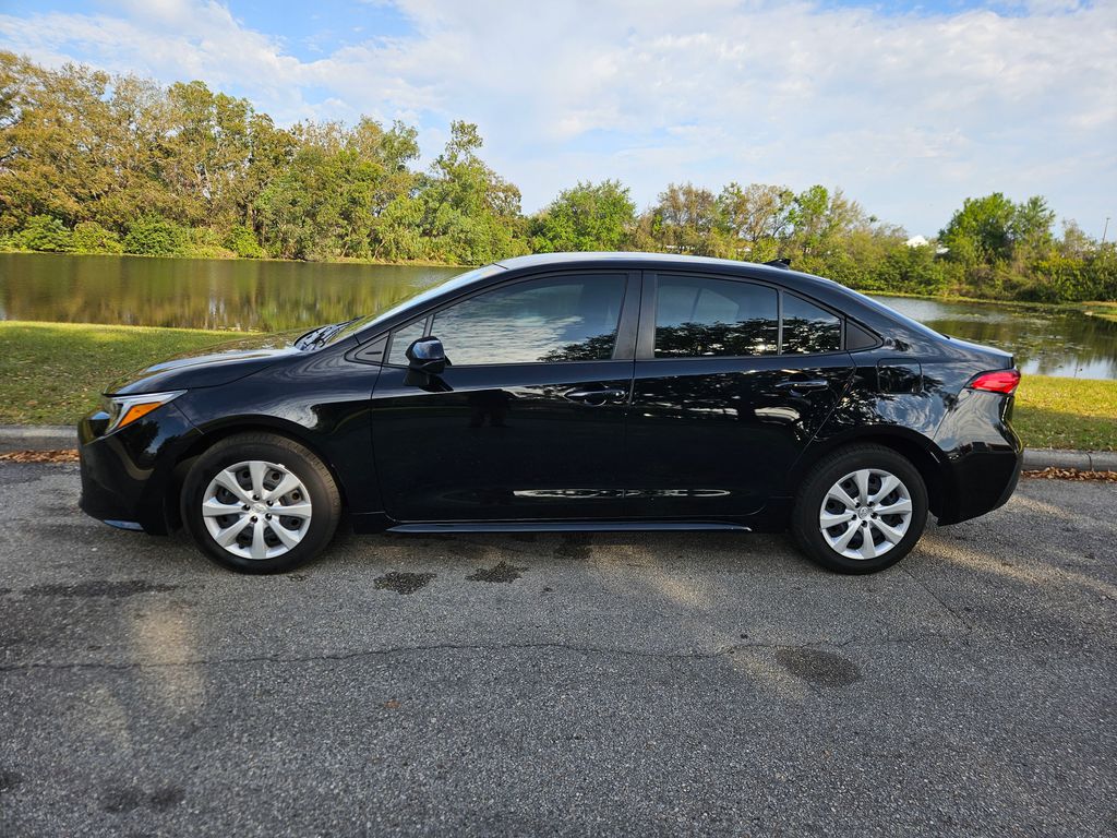 2024 Toyota Corolla LE 2