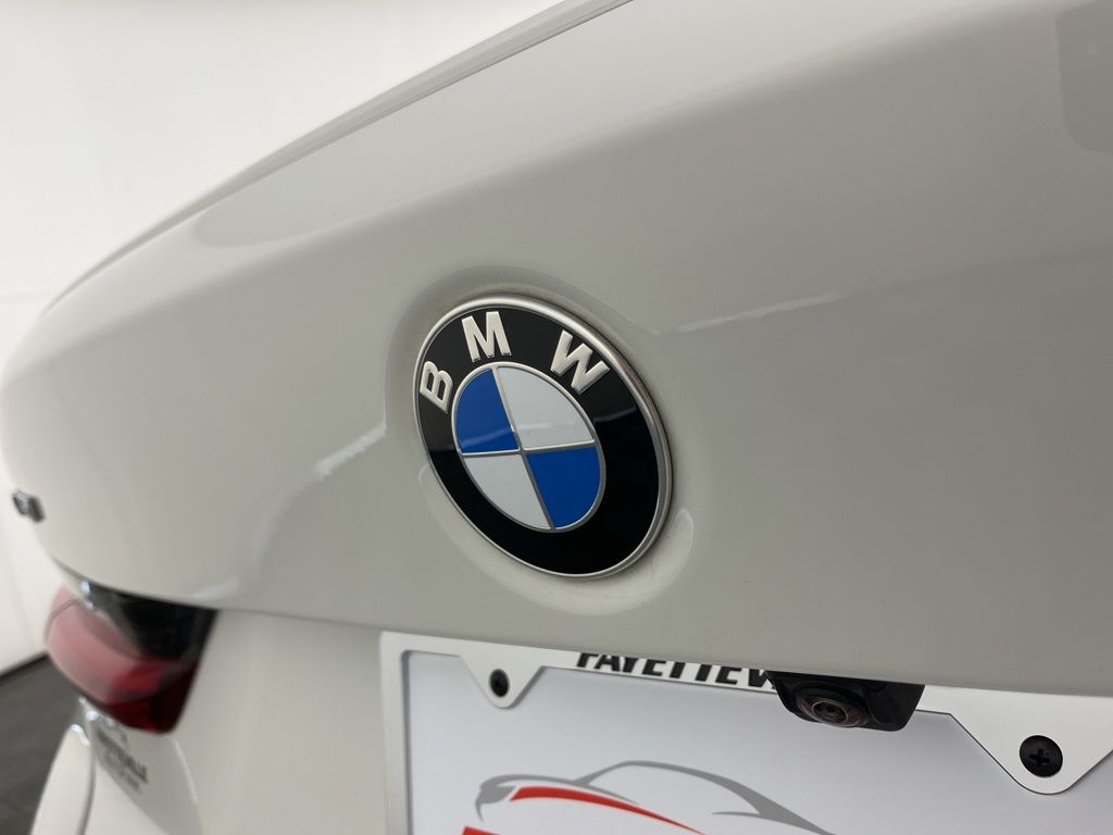 Thumbnail: 2024 BMW 3 Series - 12