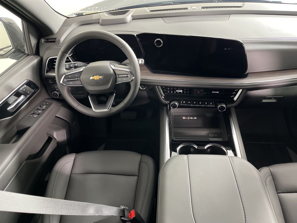 Thumbnail: 2025 Chevrolet Suburban - 14