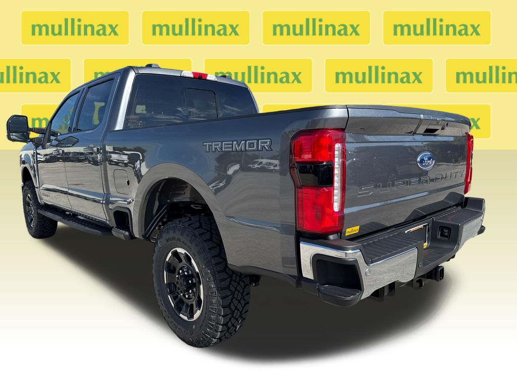 New 2026 Gray Ford Lariat image 4