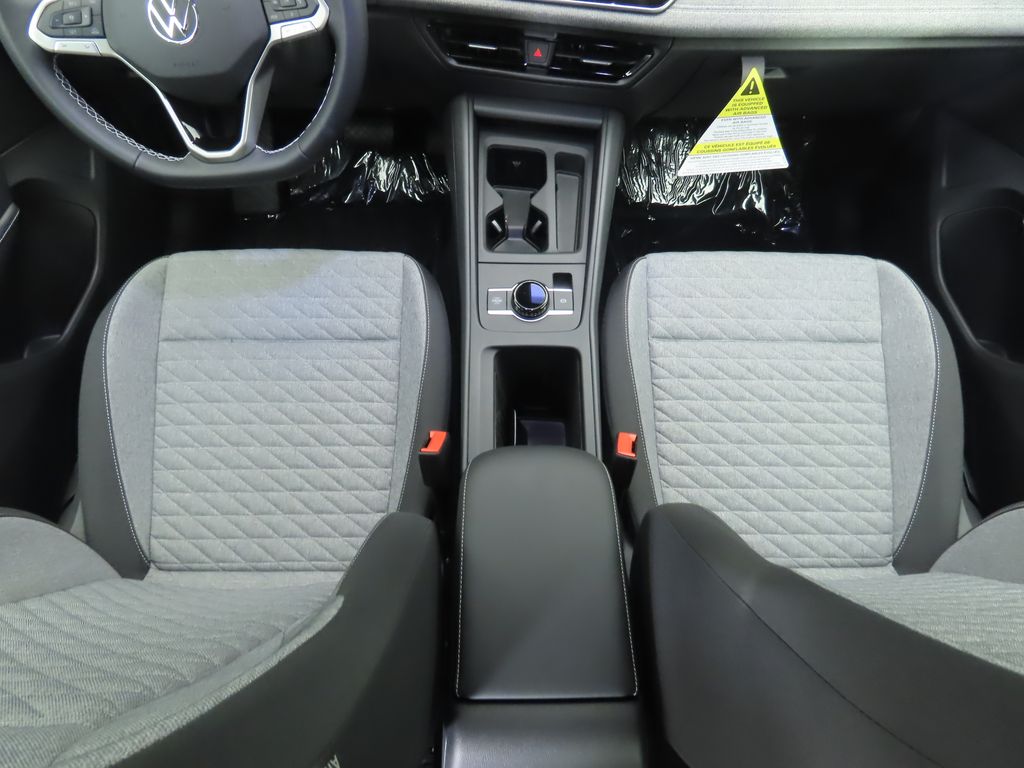 Thumbnail: 2025 Volkswagen Tiguan - 16