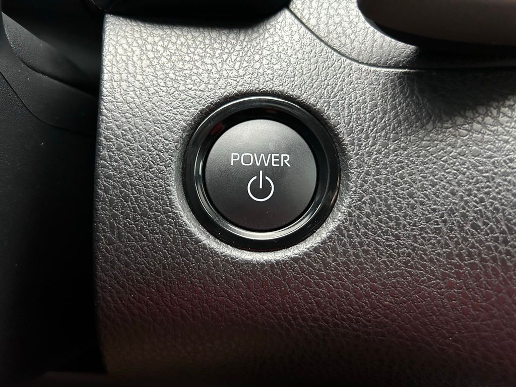 Thumbnail: 2025 Toyota Camry - 29