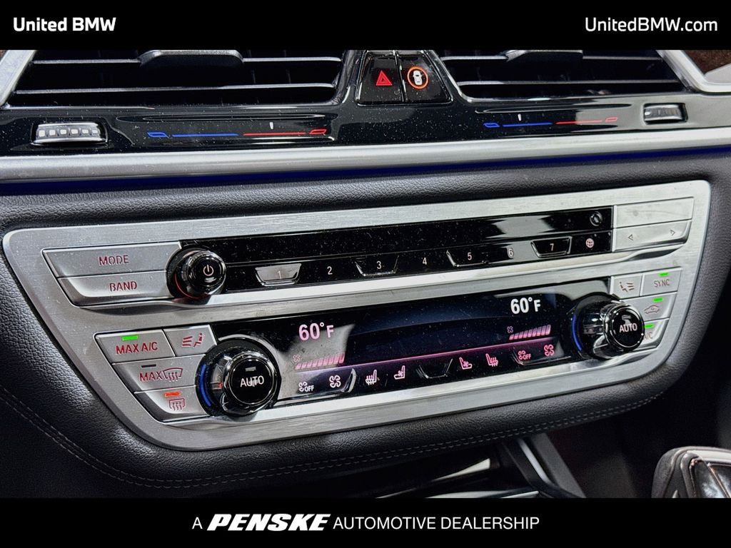 Thumbnail: 2021 BMW 7 Series - 18