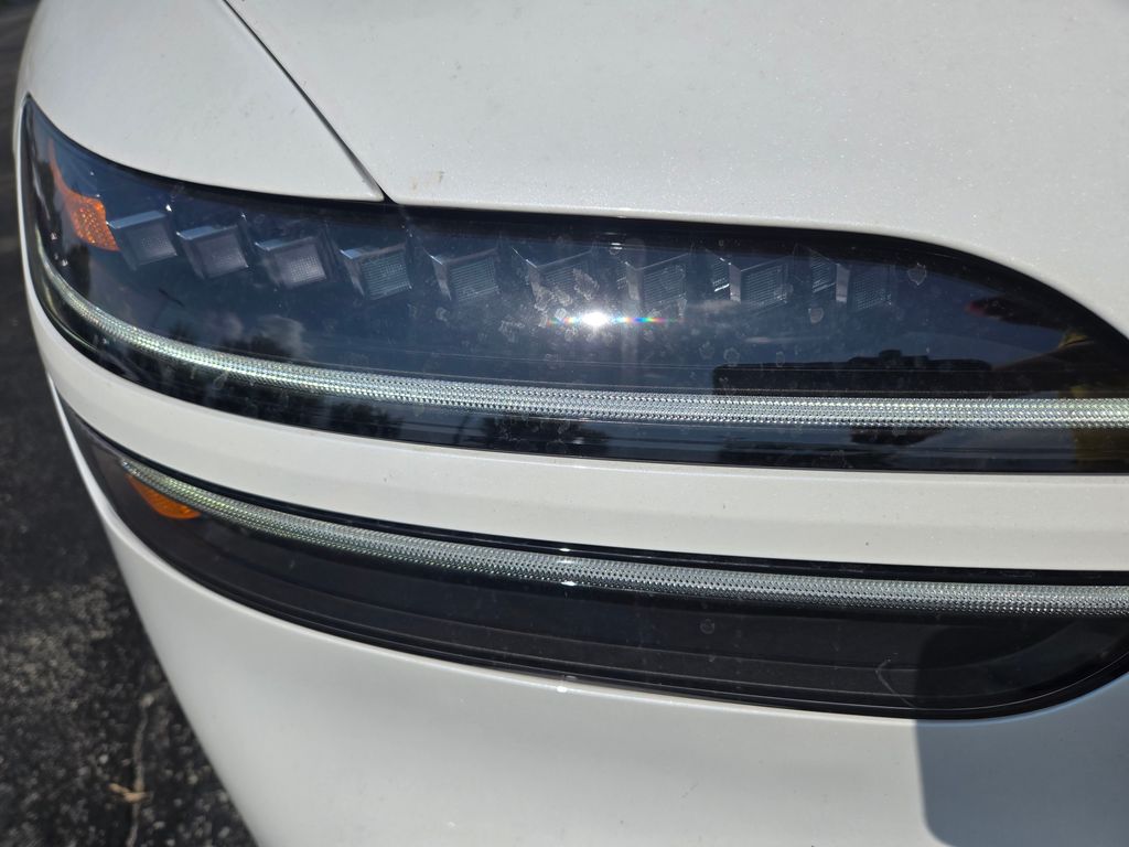 Thumbnail: 2026 Genesis GV70 - 13