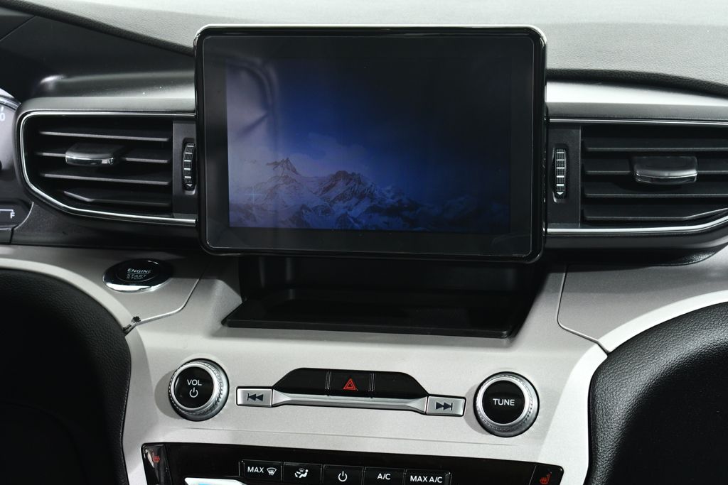 Used 2023 Blue Ford XLT image 9