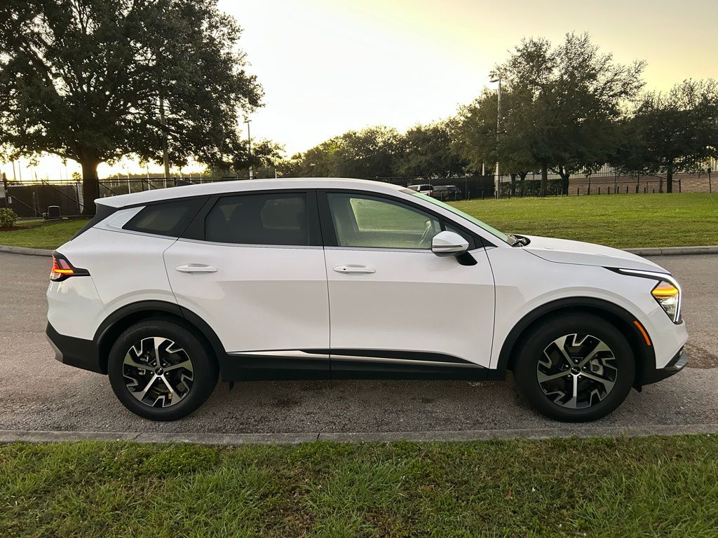 Thumbnail: 2024 Kia Sportage - 6