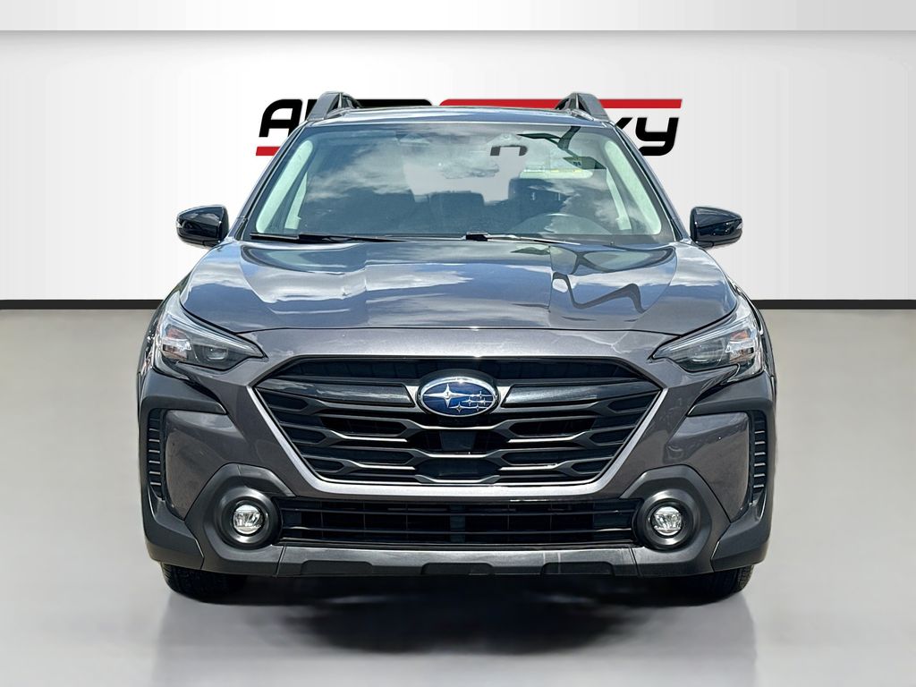 2024 Subaru Outback Onyx Edition Gray at Toyota of Victoria