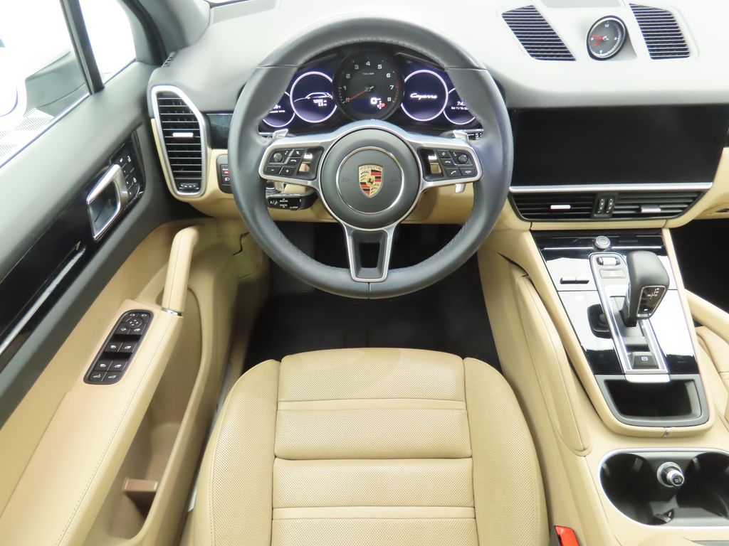 Thumbnail: 2023 Porsche Cayenne - 10