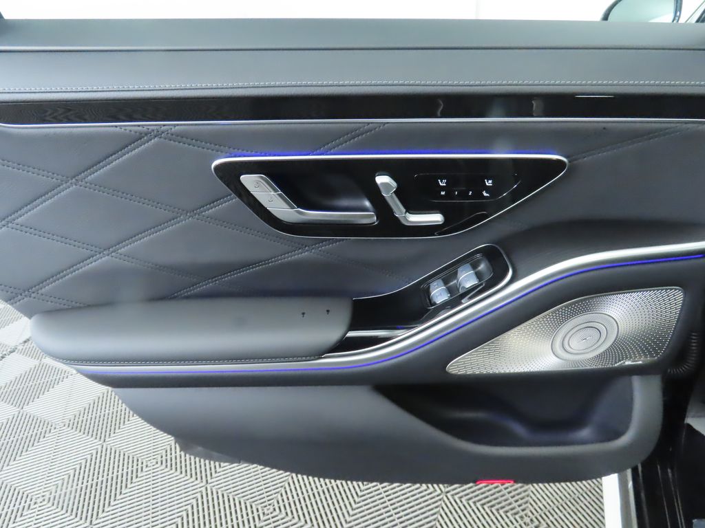 2025 Mercedes-Benz S-Class AMG S 63 4MATIC 28