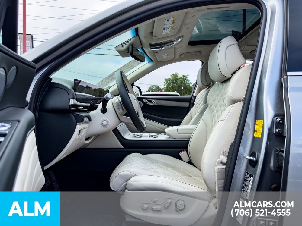Used 2025 Silver Genesis 3.5T Prestige image 18