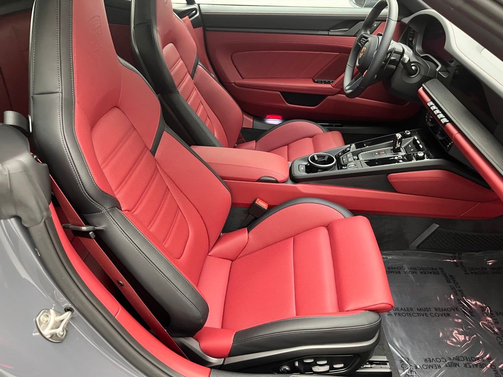 Thumbnail: 2026 Porsche 911 - 31