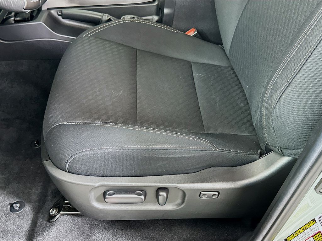 Thumbnail: 2023 Toyota Tacoma - 19