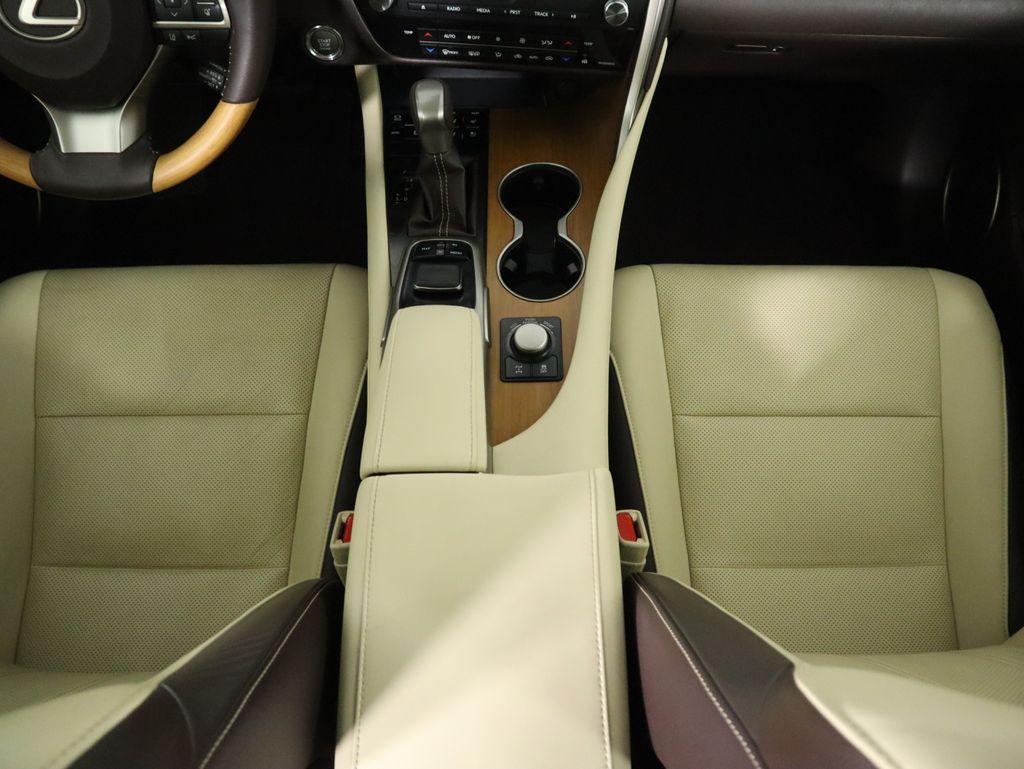 Thumbnail: 2016 Lexus RX - 17