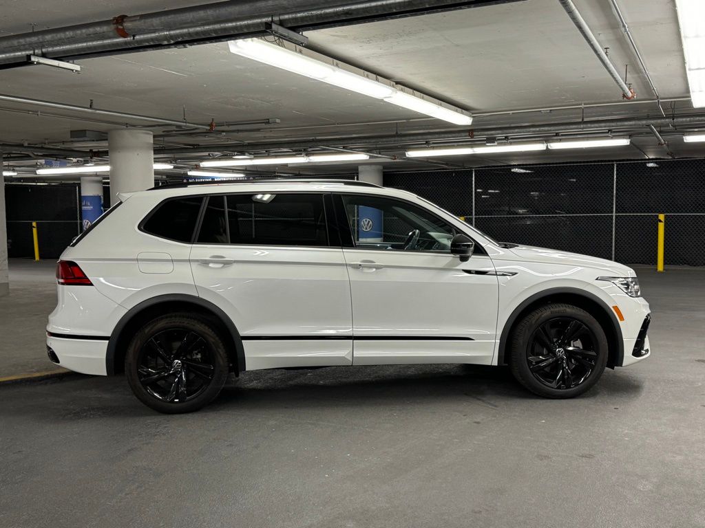 2024 Volkswagen Tiguan 2.0T SE R-Line Black 39